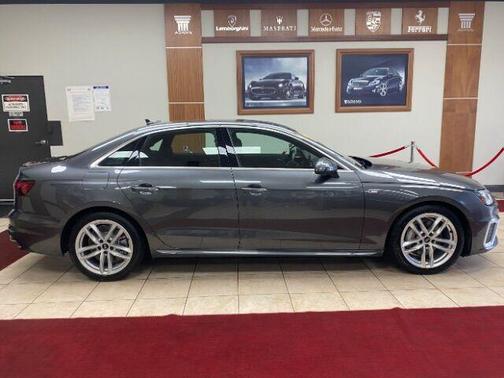 2022 Audi A4 45 S line quattro Premium
