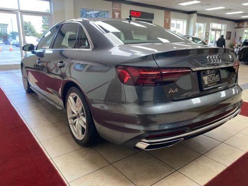 2022 Audi A4 45 S line quattro Premium