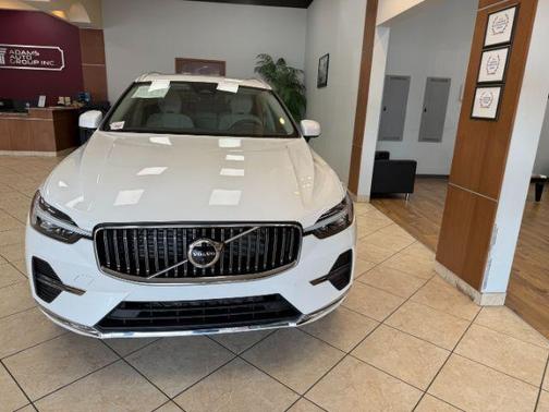 2023 Volvo XC60 B5 Plus Bright Theme