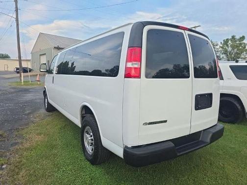 Summit White 2020 Chevrolet Express 3500 LS