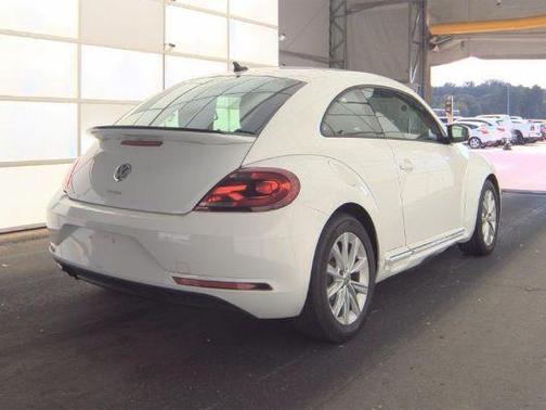 2018 Volkswagen Beetle 2.0T S