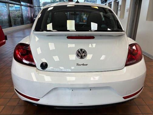 2018 Volkswagen Beetle 2.0T S
