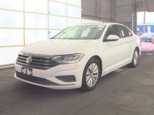 Pure White 2019 Volkswagen Jetta 1.4T S