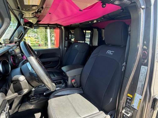 Granite Crystal Clearcoat Metallic 2021 Jeep Gladiator Overland