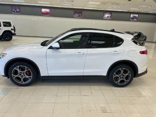 2022 Alfa Romeo Stelvio Sprint