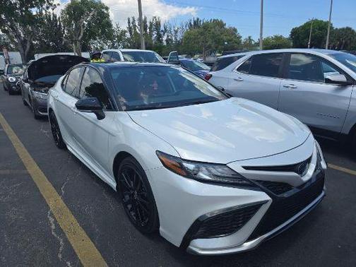 2023 Toyota Camry Hybrid XSE