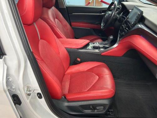 2023 Toyota Camry Hybrid XSE