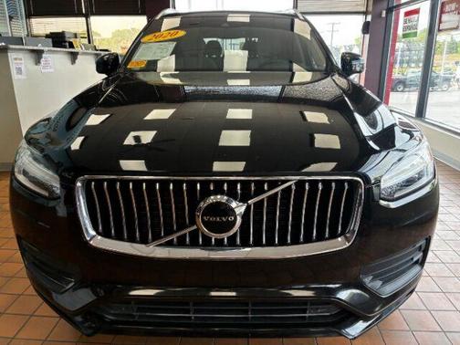 Onyx Black Metallic 2020 Volvo XC90 T5 Momentum 7 Passenger