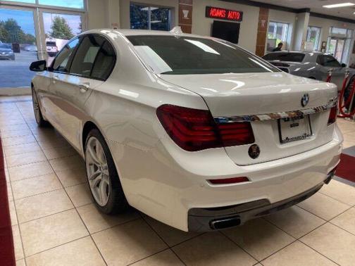 2014 BMW 740 i
