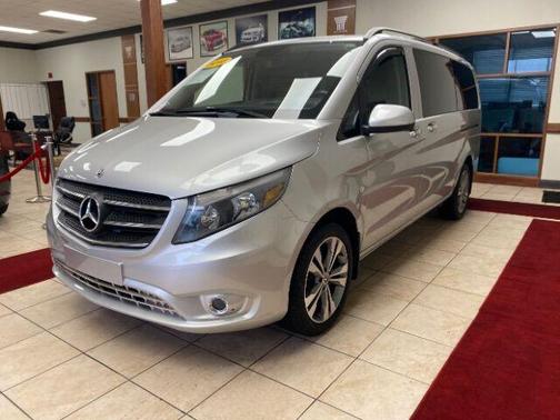 2016 Mercedes-Benz Metris Base