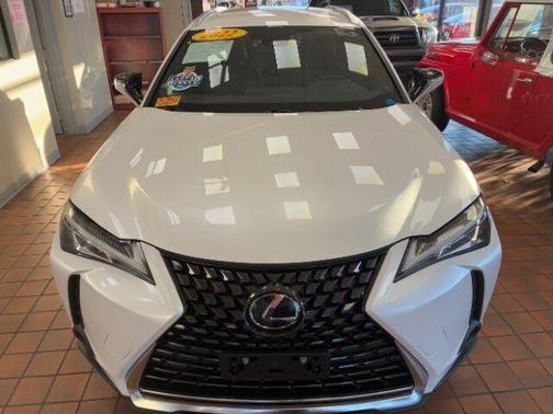 2022 Lexus UX 200 Base