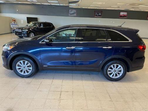2020 Kia Sorento LX V6
