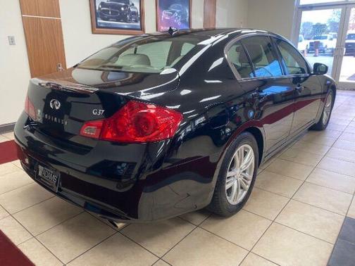 2011 INFINITI G37 Journey