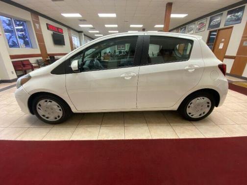 2015 Toyota Yaris L