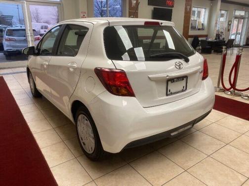 2015 Toyota Yaris L