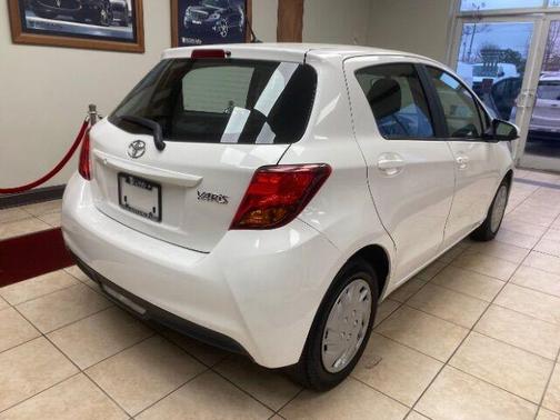 2015 Toyota Yaris L