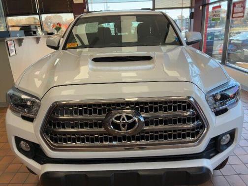 2016 Toyota Tacoma TRD Sport