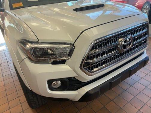 2016 Toyota Tacoma TRD Sport