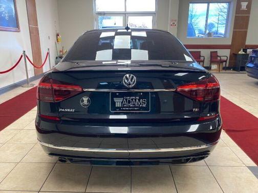 2019 Volkswagen Passat 2.0T SE R-Line