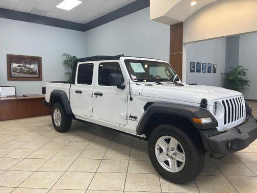 2020 Jeep Gladiator Sport