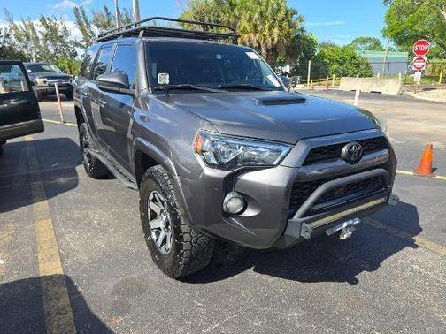 Magnetic Gray Metallic 2018 Toyota 4Runner SR5