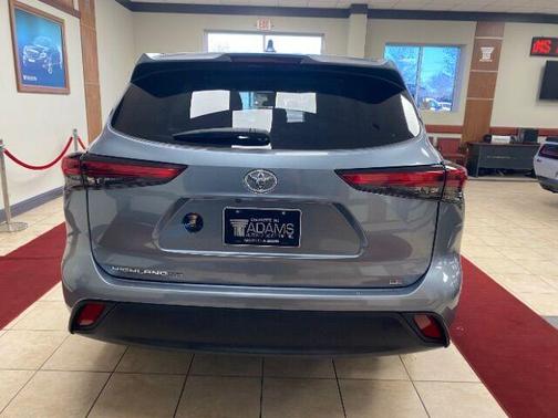 2021 Toyota Highlander LE