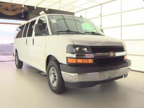 2017 Chevrolet Express 3500 LT