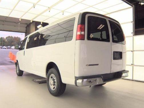 2017 Chevrolet Express 3500 LT