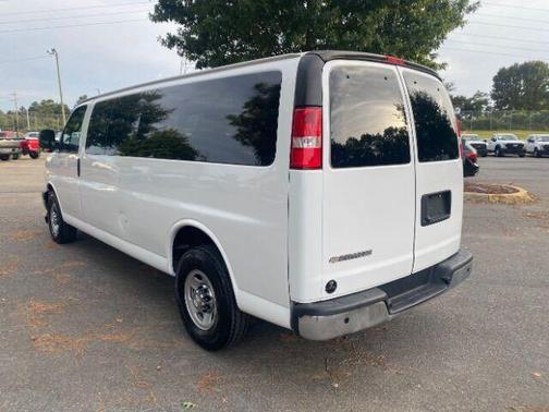 2017 Chevrolet Express 3500 LT