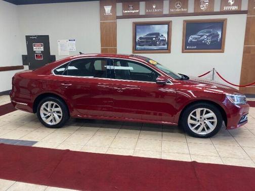 Fortana Red Metallic 2018 Volkswagen Passat 2.0T SE