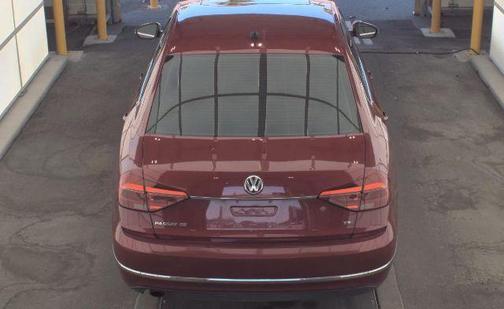 Fortana Red Metallic 2018 Volkswagen Passat 2.0T SE