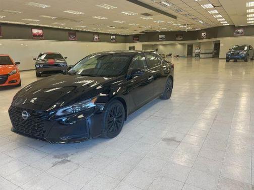 Black 2025 Nissan Altima SV