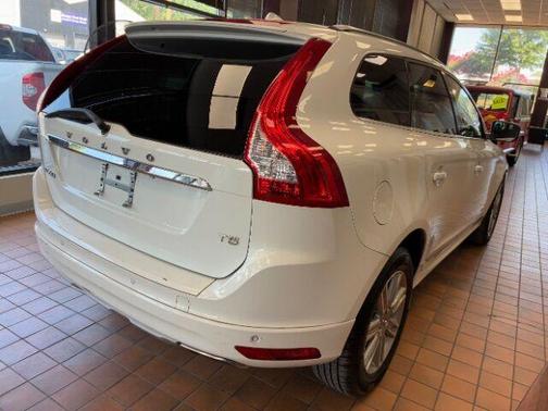 2017 Volvo XC60 T5 Inscription