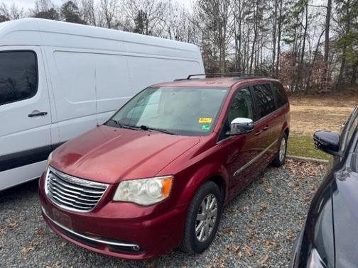 2011 Chrysler Town & Country Touring-L