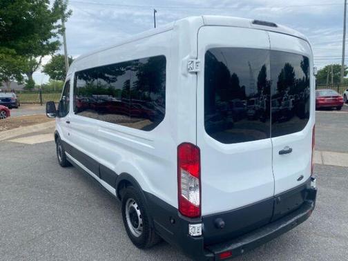 Oxford White 2017 Ford Transit-350 XL