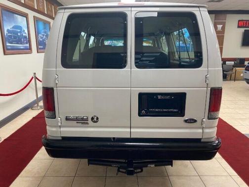 2008 Ford E350 Super Duty XL