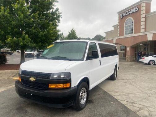 2022 Chevrolet Express 3500 LS