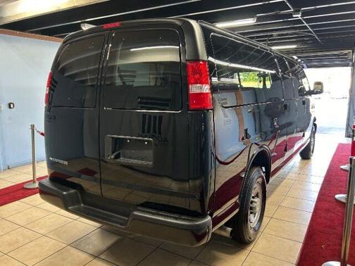 2023 Chevrolet Express 3500 LS