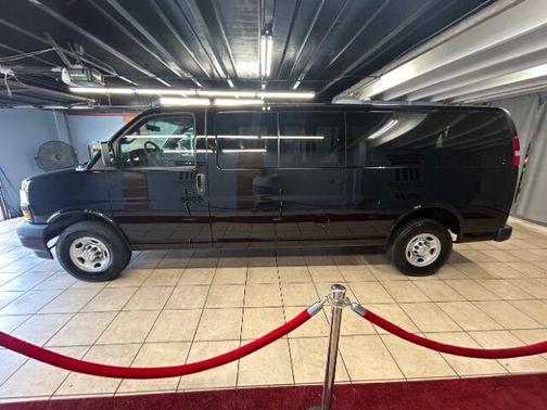 2023 Chevrolet Express 3500 LS