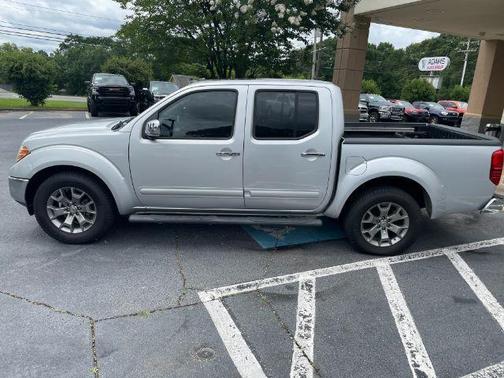 2019 Nissan Frontier SL