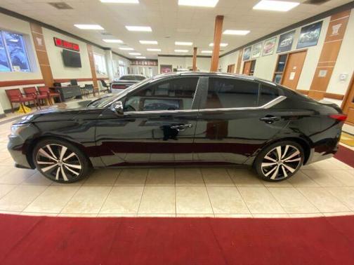 2021 Nissan Altima 2.5 SR