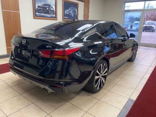 2021 Nissan Altima 2.5 SR