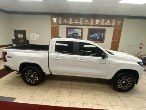 Summit White 2024 Chevrolet Colorado Z71