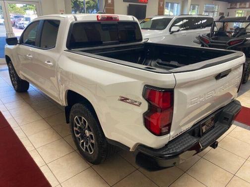 Summit White 2024 Chevrolet Colorado Z71