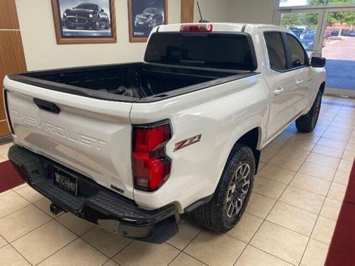 Summit White 2024 Chevrolet Colorado Z71