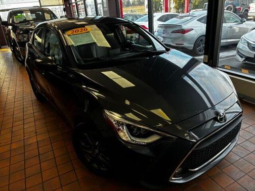 2020 Toyota Yaris Sedan XLE