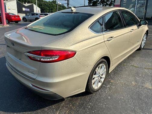 2019 Ford Fusion Hybrid SE