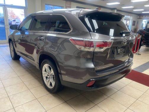 2016 Toyota Highlander Limited Platinum