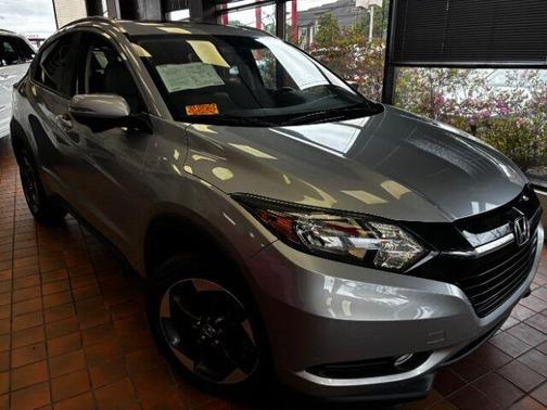 Lunar Silver Metallic 2018 Honda HR-V EX-L w/Navigation