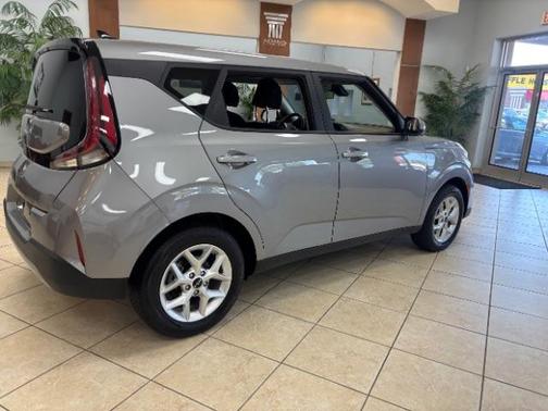 Steel Gray 2025 Kia Soul LX
